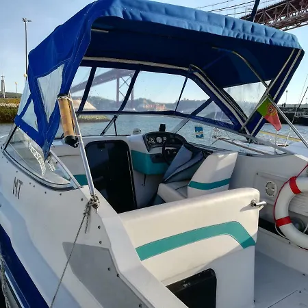 Πλωτό κατάλυμα Sealev-boat For Sleeping *